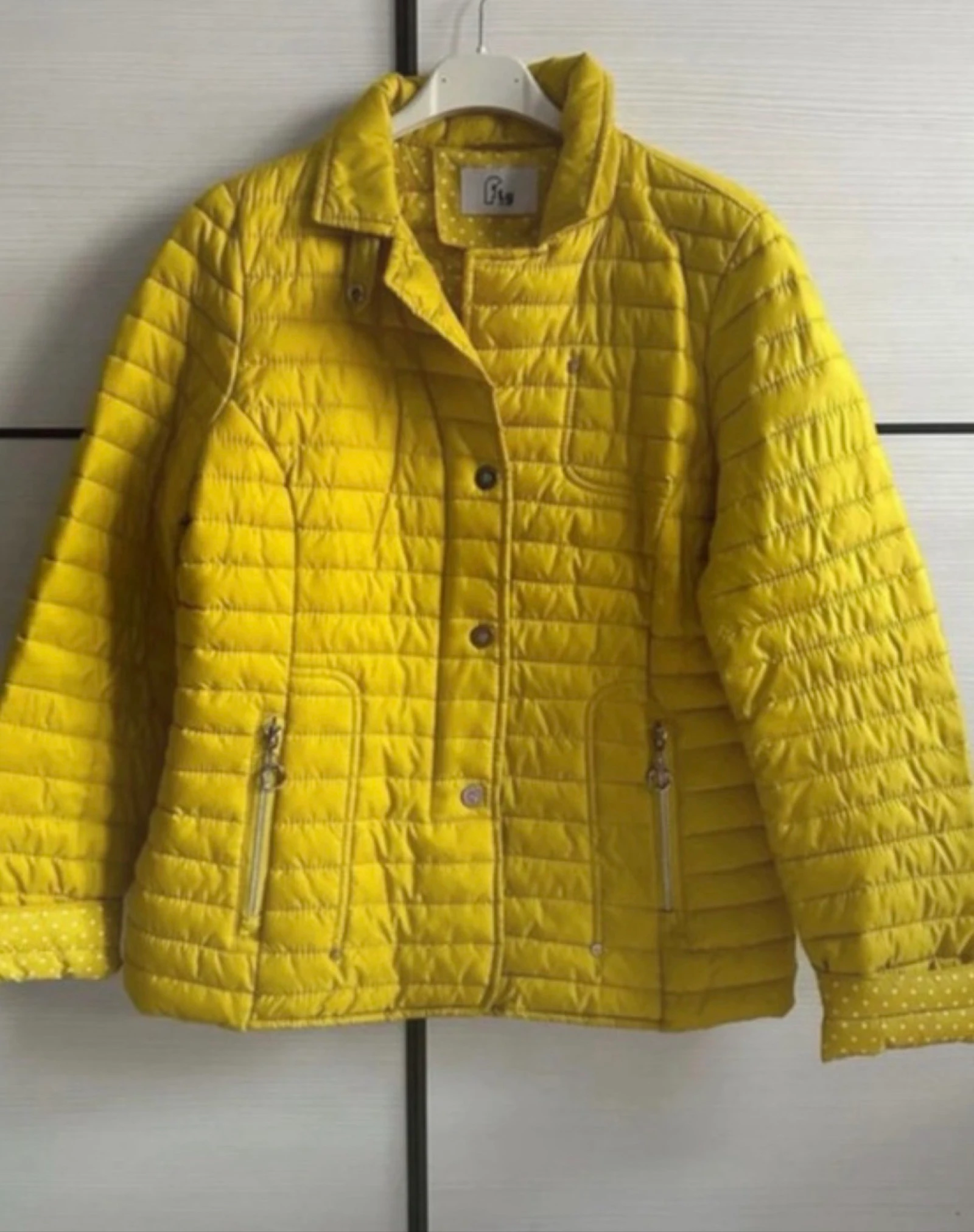 Chaqueta acolchada amarilla de Fly - Talla M